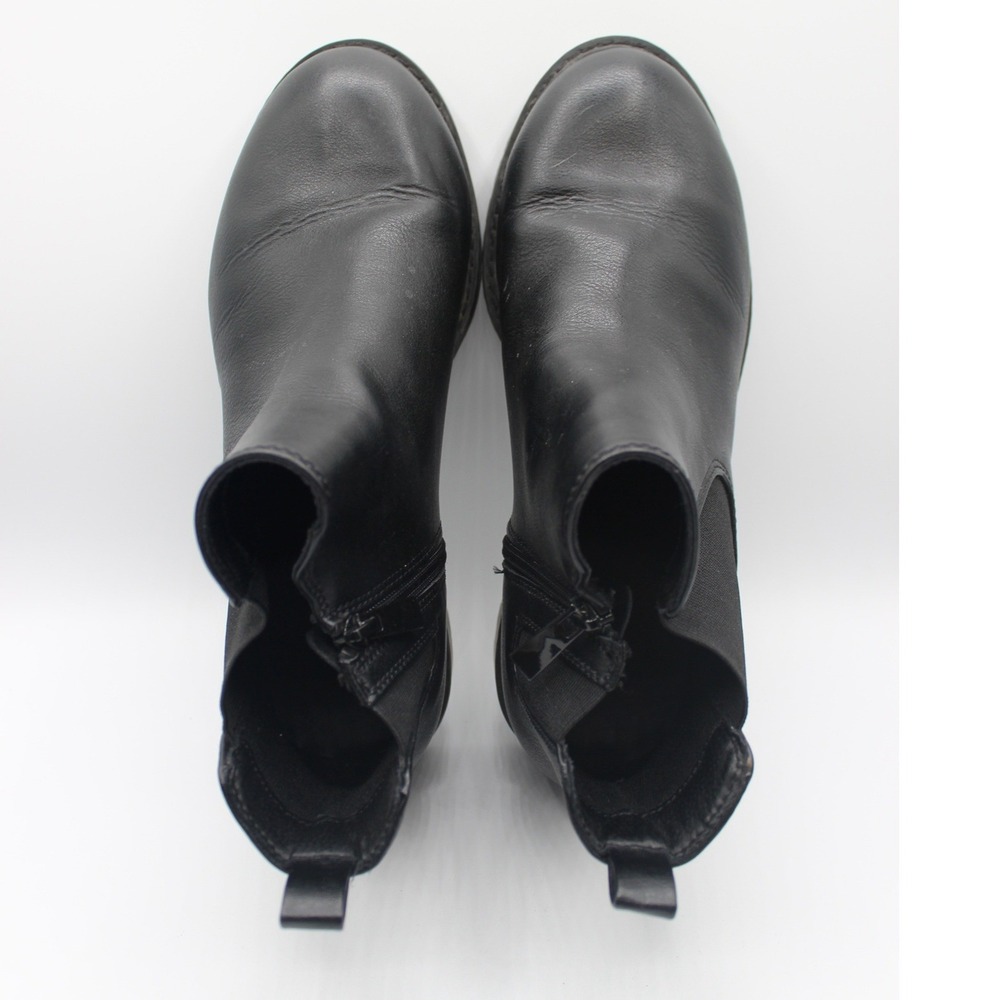 Torrid Black Faux Leather Chelsea Lug Sole Ankle Boots Side Zip 8WW 41335367 - Picture 5 of 8